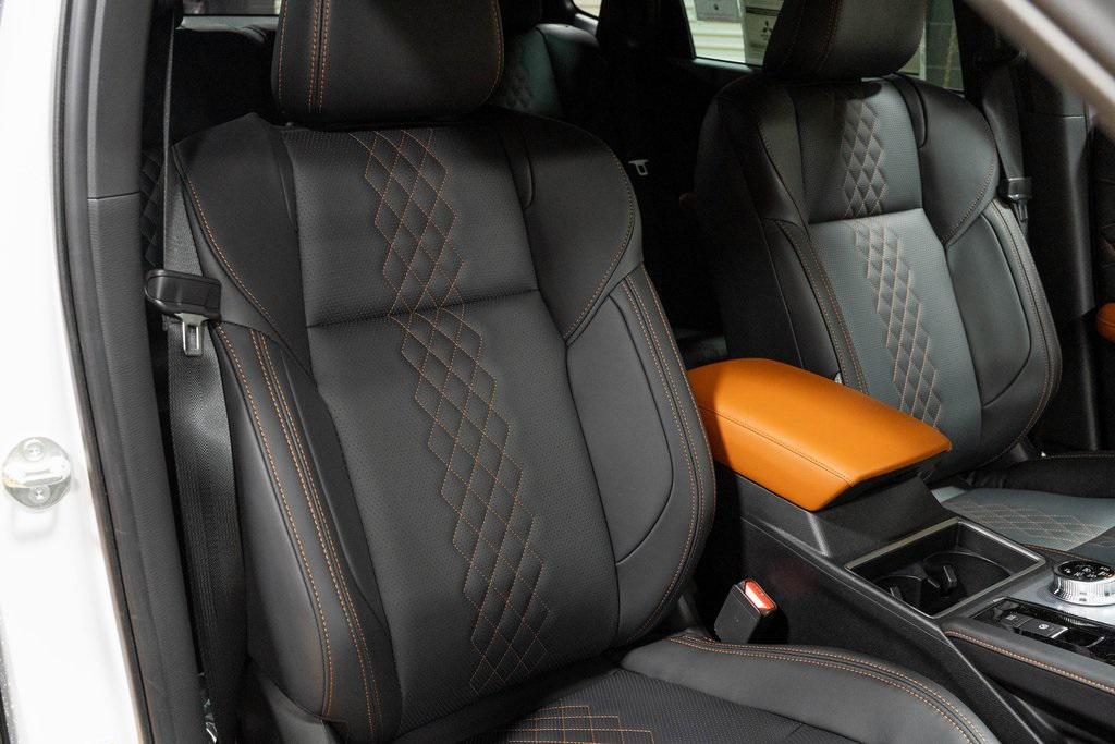 new 2024 Mitsubishi Outlander car