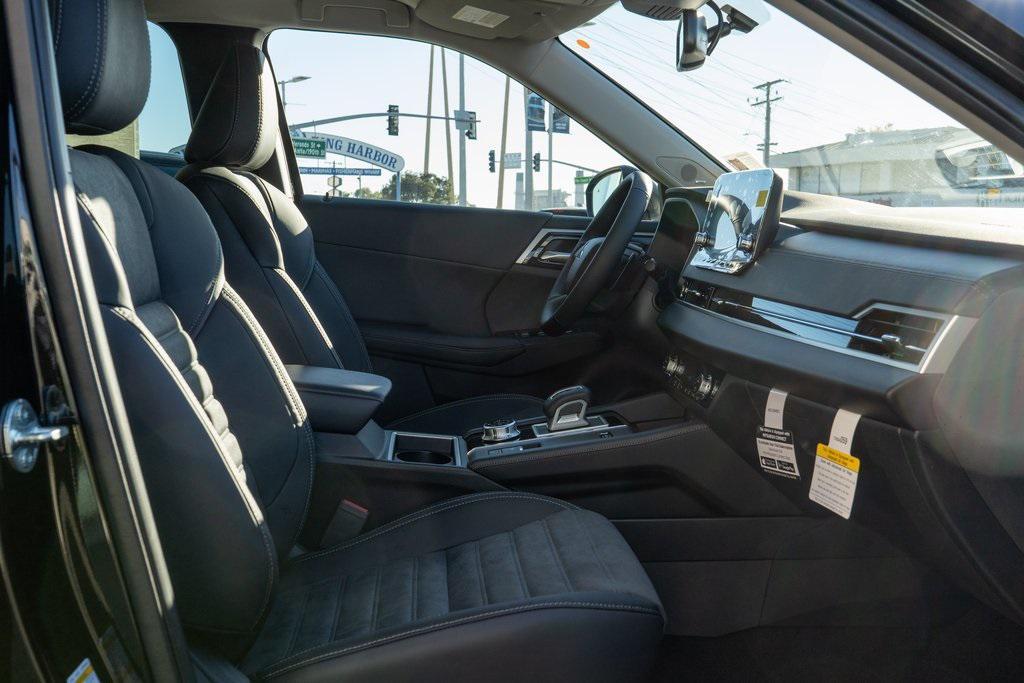 new 2025 Mitsubishi Outlander PHEV car, priced at $48,110