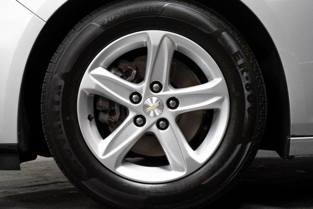 used 2019 Chevrolet Malibu car, priced at $12,661