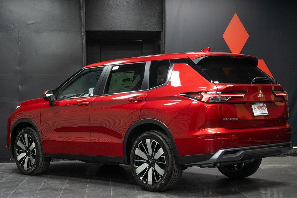 new 2025 Mitsubishi Outlander car, priced at $38,080
