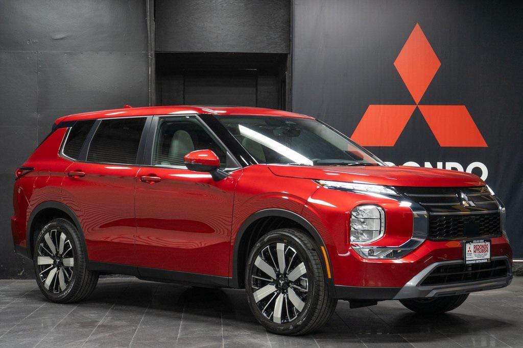 new 2025 Mitsubishi Outlander car, priced at $38,080