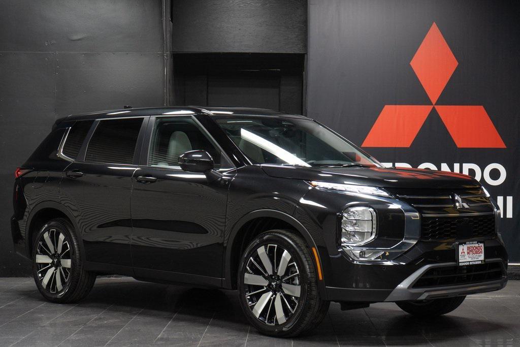 new 2025 Mitsubishi Outlander car, priced at $38,080