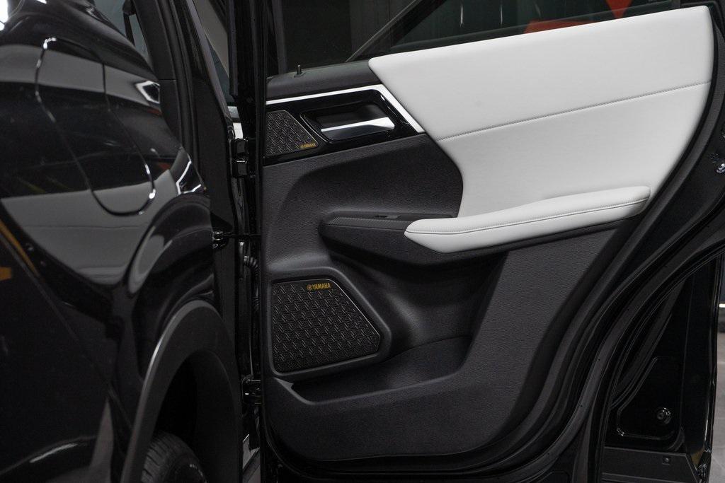 new 2025 Mitsubishi Outlander car, priced at $38,080