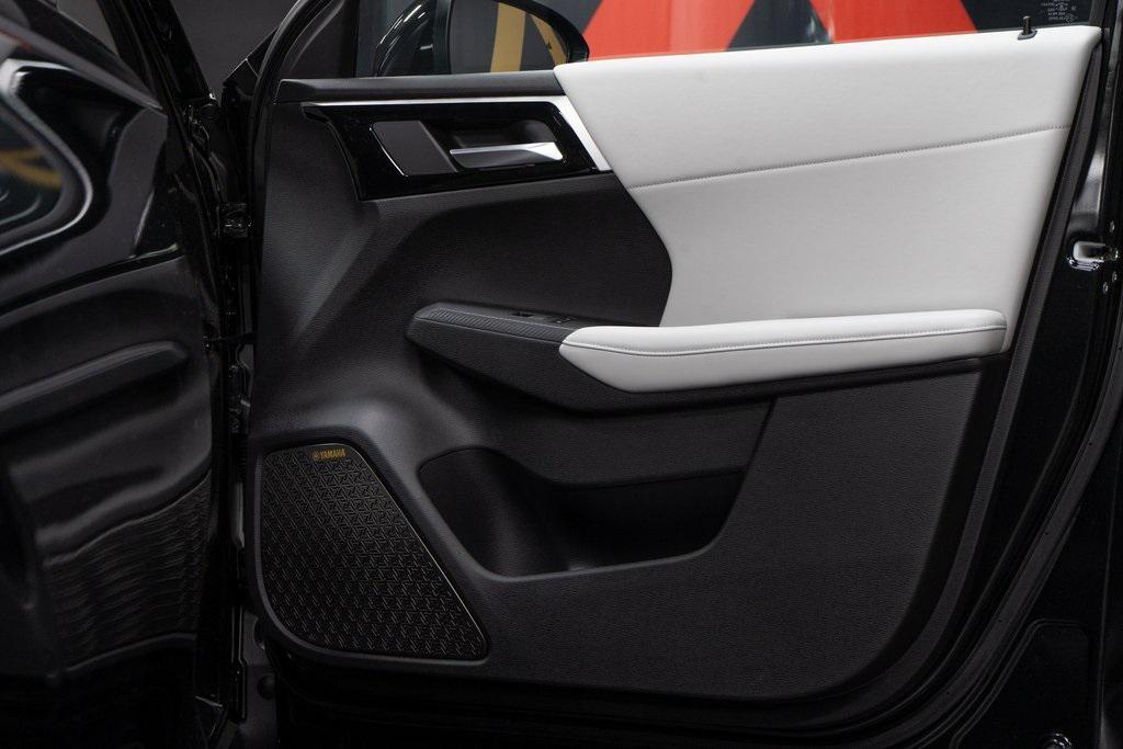 new 2025 Mitsubishi Outlander car, priced at $38,080