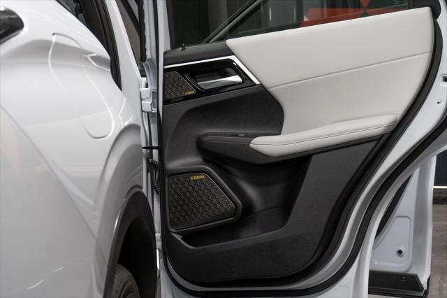 new 2025 Mitsubishi Outlander car, priced at $38,080