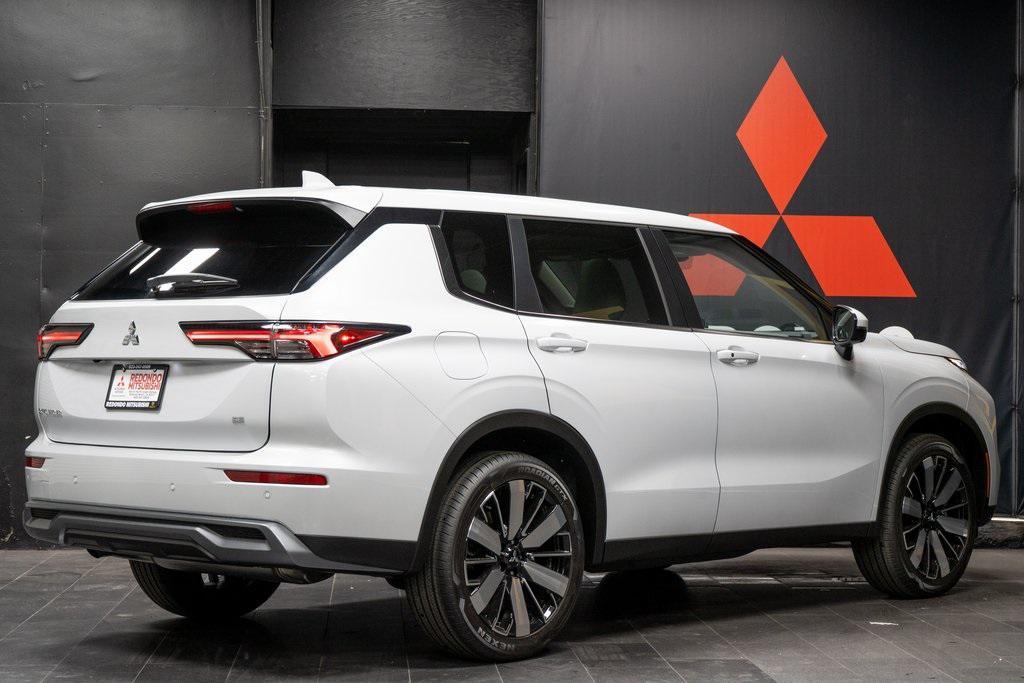 new 2025 Mitsubishi Outlander car, priced at $38,080