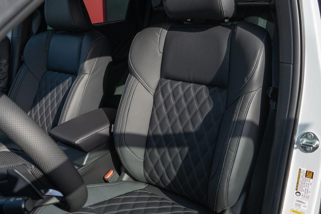 new 2025 Mitsubishi Outlander PHEV car, priced at $49,025