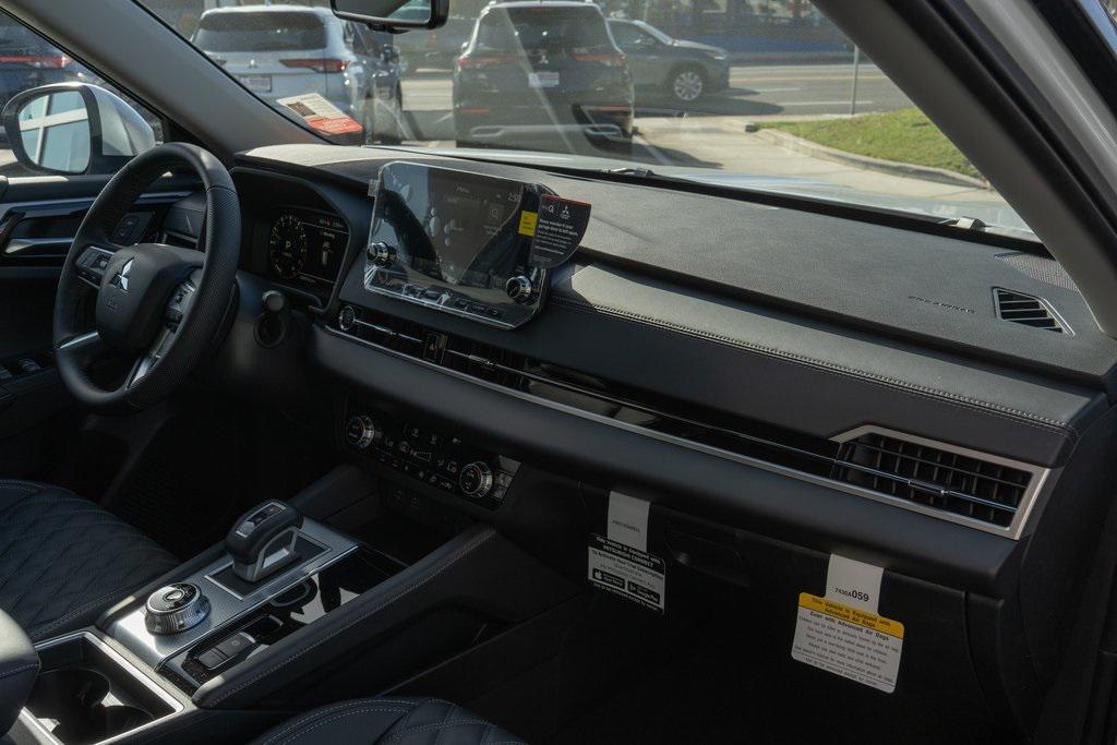 new 2025 Mitsubishi Outlander PHEV car, priced at $49,025