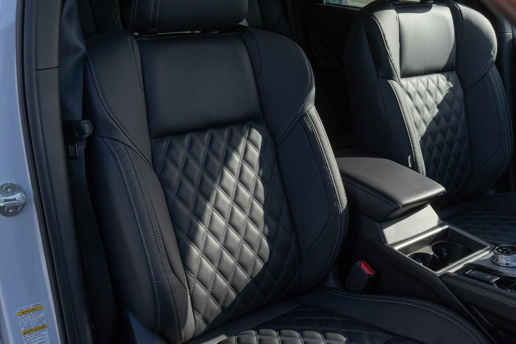 new 2025 Mitsubishi Outlander PHEV car, priced at $49,025
