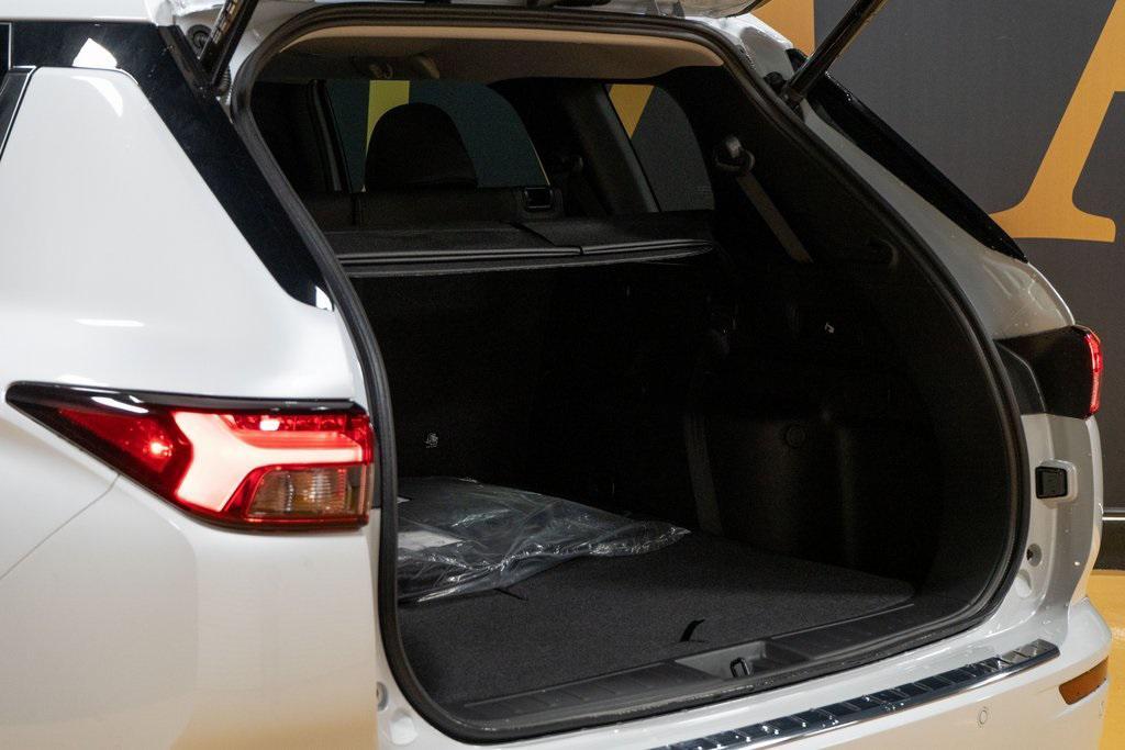 new 2025 Mitsubishi Outlander PHEV car, priced at $48,275