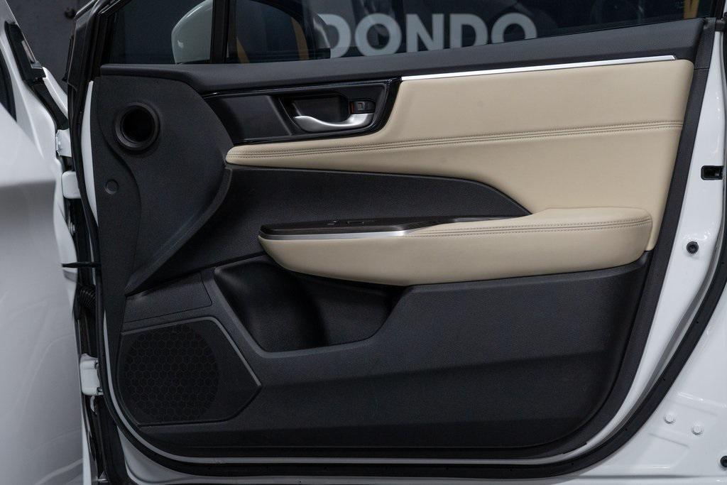 used 2018 Honda Clarity Plug-In Hybrid car, priced at $18,599