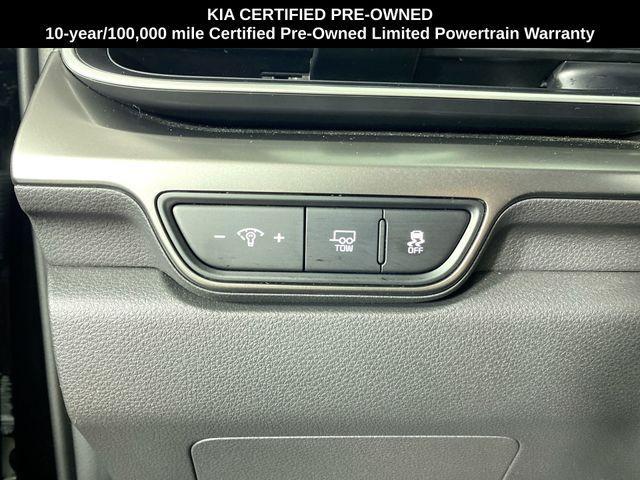 used 2025 Kia Carnival Hybrid car, priced at $52,924