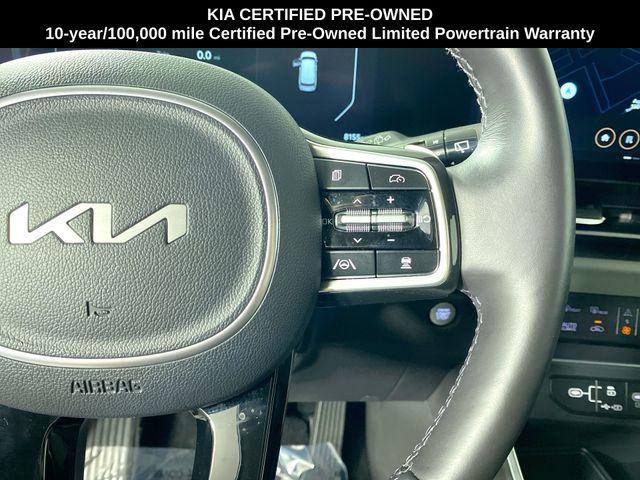 used 2025 Kia Carnival Hybrid car, priced at $52,924