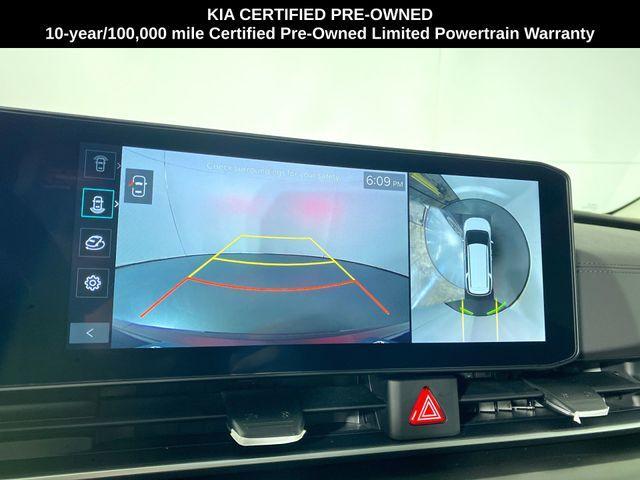 used 2025 Kia Carnival Hybrid car, priced at $52,924