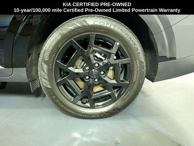 used 2025 Kia Carnival Hybrid car, priced at $52,924