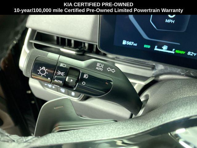 used 2025 Kia Carnival Hybrid car, priced at $52,924