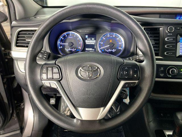 used 2019 Toyota Highlander car, priced at $26,501