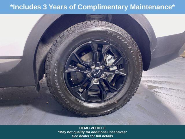 new 2024 Kia Sportage car, priced at $36,135