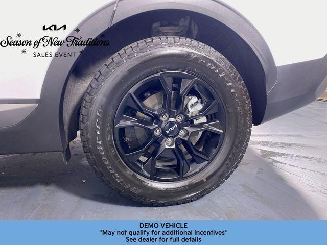 new 2024 Kia Sportage car, priced at $33,883