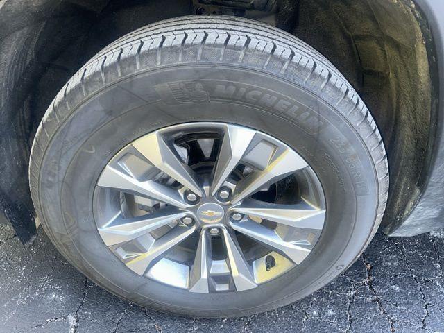 used 2025 Chevrolet Equinox car, priced at $26,566