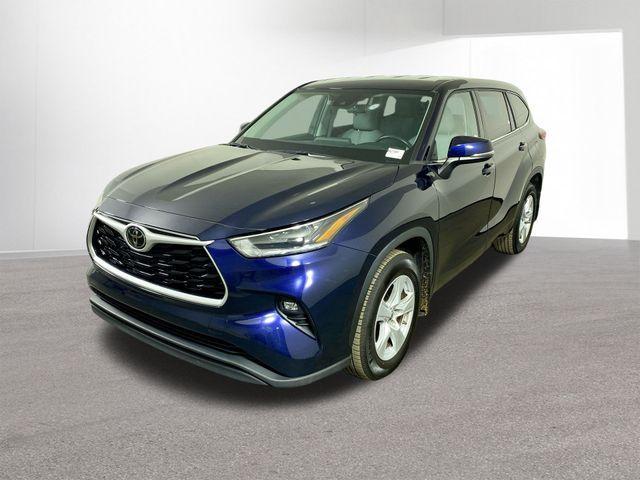 used 2021 Toyota Highlander car, priced at $27,757