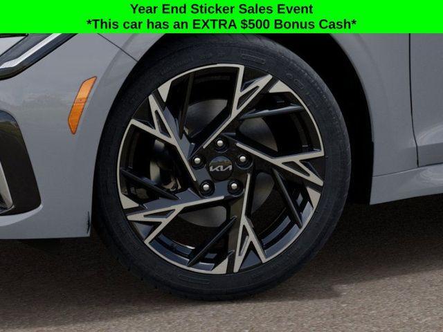 new 2025 Kia K5 car, priced at $32,685