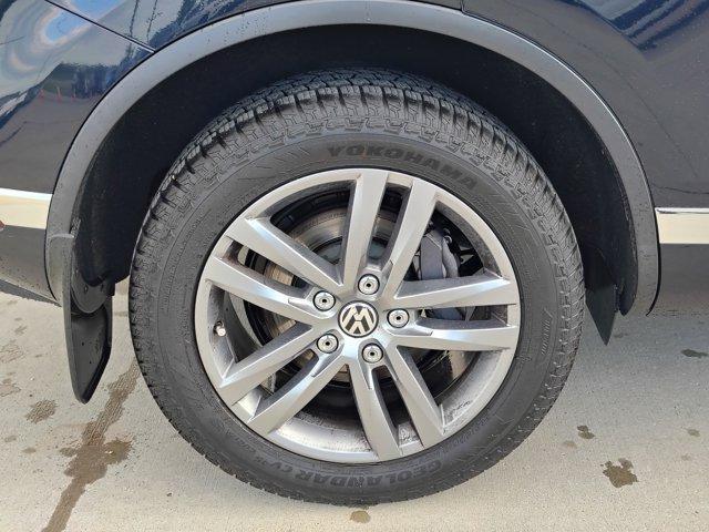 used 2015 Volkswagen Touareg car, priced at $15,988