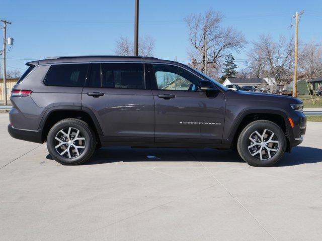 new 2024 Jeep Grand Cherokee L car, priced at $48,935