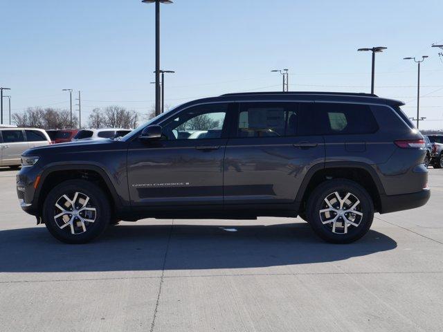 new 2024 Jeep Grand Cherokee L car, priced at $48,935