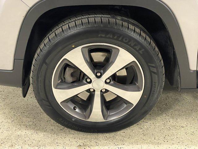 used 2019 Jeep Cherokee car, priced at $15,988