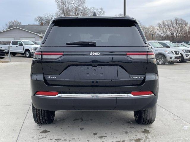 new 2025 Jeep Grand Cherokee car, priced at $44,589