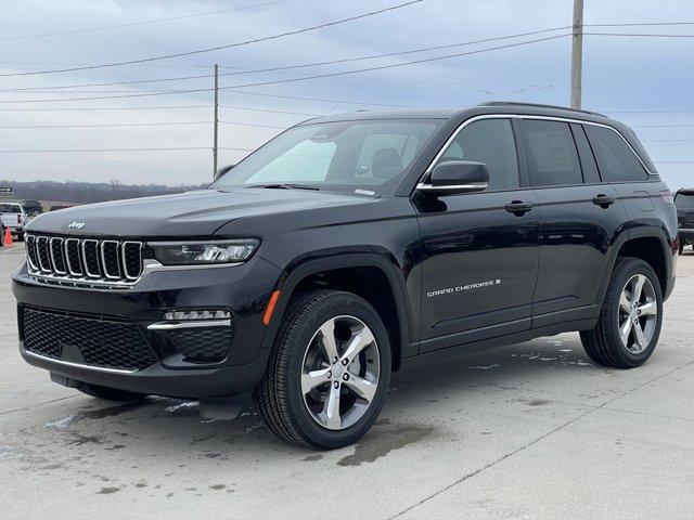 new 2025 Jeep Grand Cherokee car, priced at $44,589