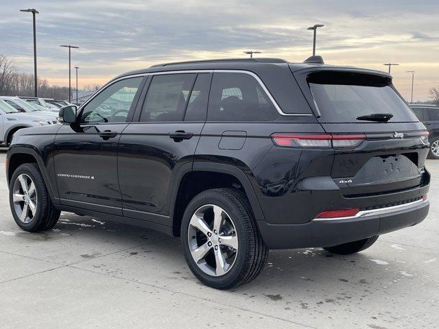 new 2025 Jeep Grand Cherokee car, priced at $44,589