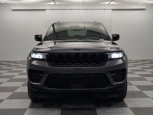 new 2025 Jeep Grand Cherokee car, priced at $38,254