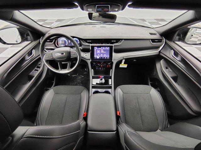 new 2025 Jeep Grand Cherokee car, priced at $38,254