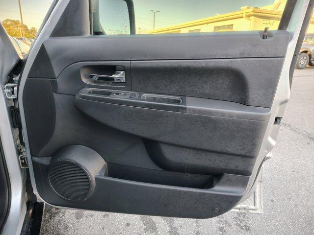 used 2010 Jeep Liberty car, priced at $7,000