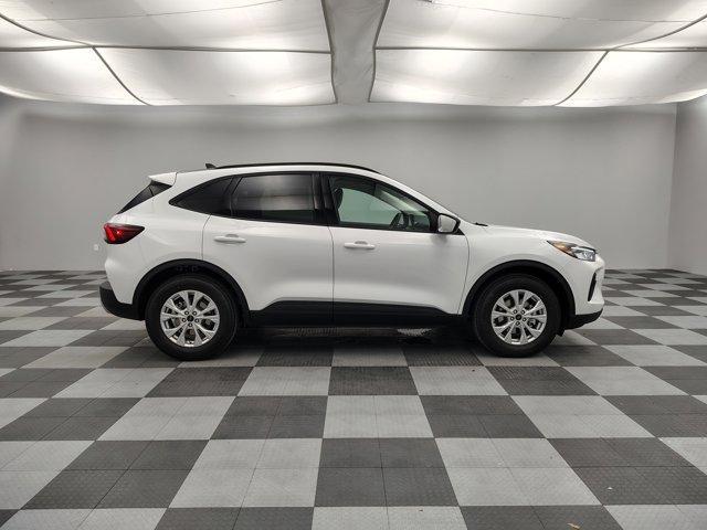 new 2025 Ford Escape car, priced at $25,634