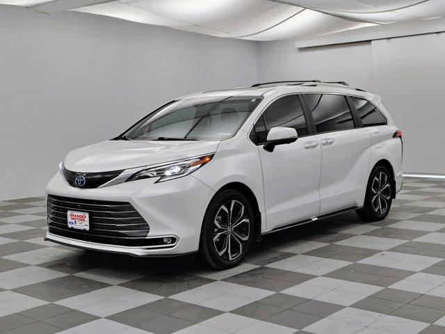 used 2025 Toyota Sienna car, priced at $57,588