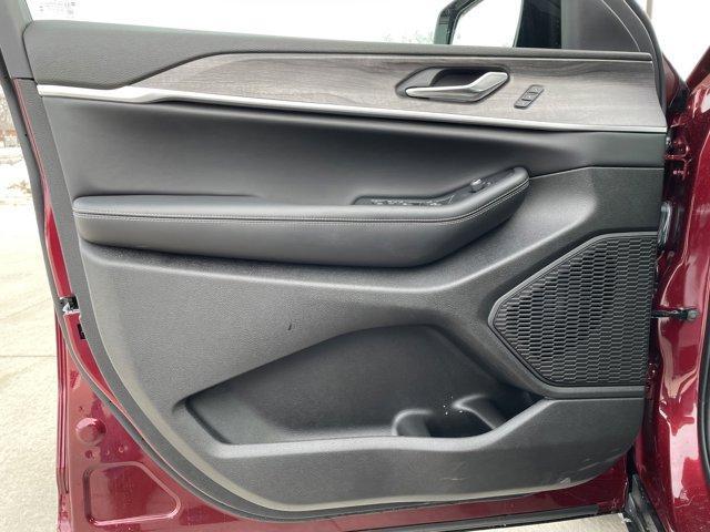 new 2025 Jeep Grand Cherokee car, priced at $48,559