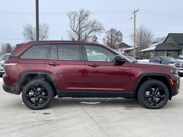 new 2025 Jeep Grand Cherokee car, priced at $48,559