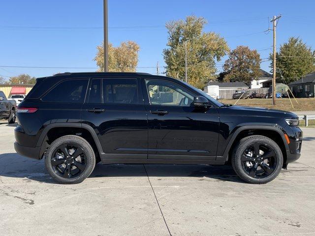 new 2025 Jeep Grand Cherokee car, priced at $48,534