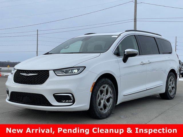 used 2023 Chrysler Pacifica car, priced at $35,588