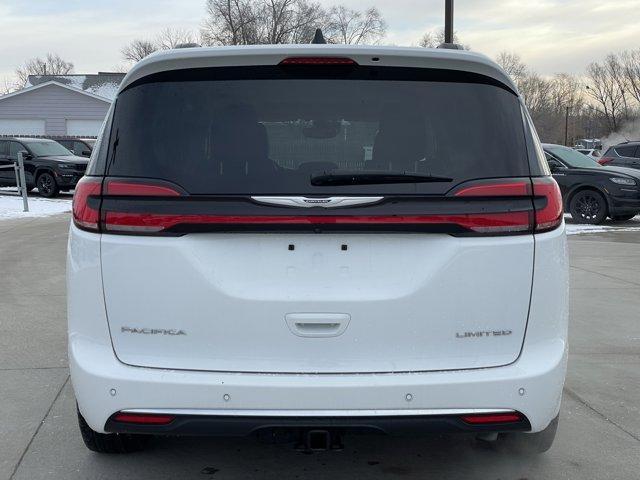 used 2023 Chrysler Pacifica car, priced at $35,588