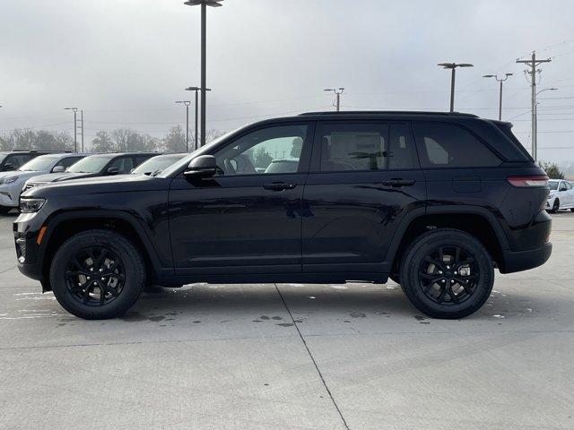 new 2025 Jeep Grand Cherokee car, priced at $40,040