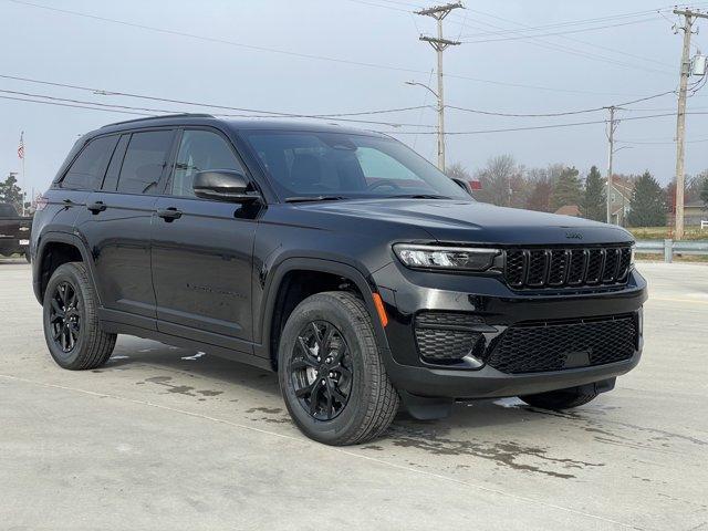 new 2025 Jeep Grand Cherokee car, priced at $40,040