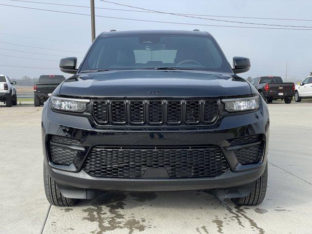 new 2025 Jeep Grand Cherokee car, priced at $40,040