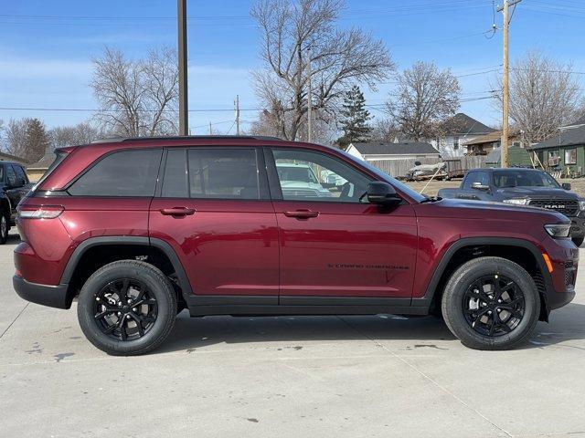 new 2025 Jeep Grand Cherokee car, priced at $39,683