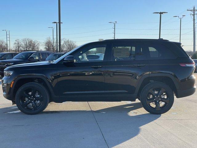 new 2025 Jeep Grand Cherokee car, priced at $44,676