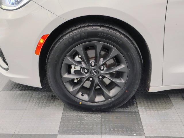 used 2021 Chrysler Pacifica car, priced at $18,988