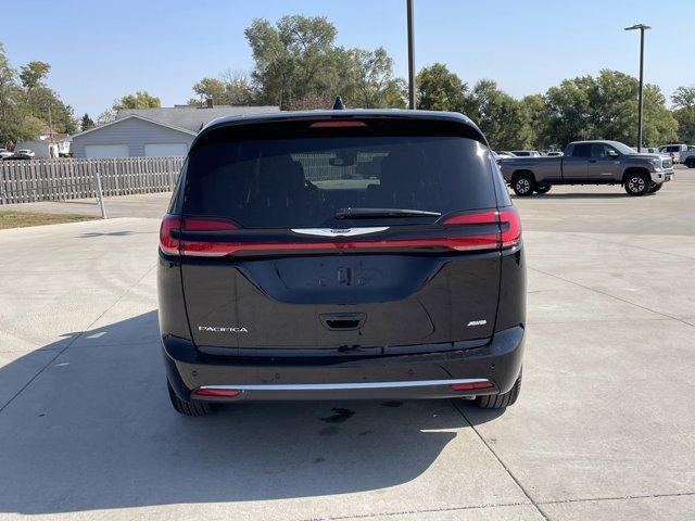 new 2025 Chrysler Pacifica car, priced at $43,084